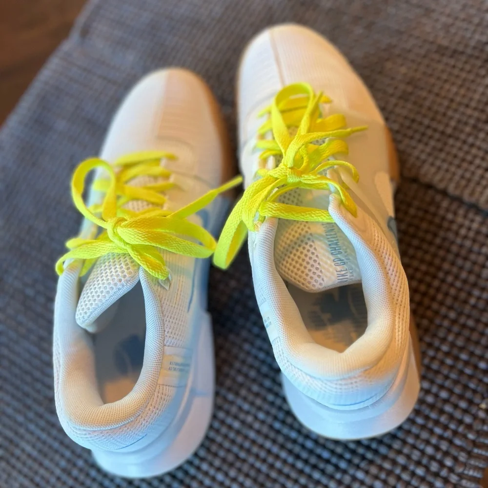 Men’s 6/Women’s 7.5 𝗡𝗜𝗞𝗘 🎾 𝗭𝗼𝗼𝗺 𝗖𝗵𝗮𝗹𝗹𝗲𝗻𝗴𝗲 𝗚𝗣 𝗧𝗲𝗻𝗻𝗶𝘀 𝗦𝗵𝗼𝗲𝘀 - Picture 4 of 14